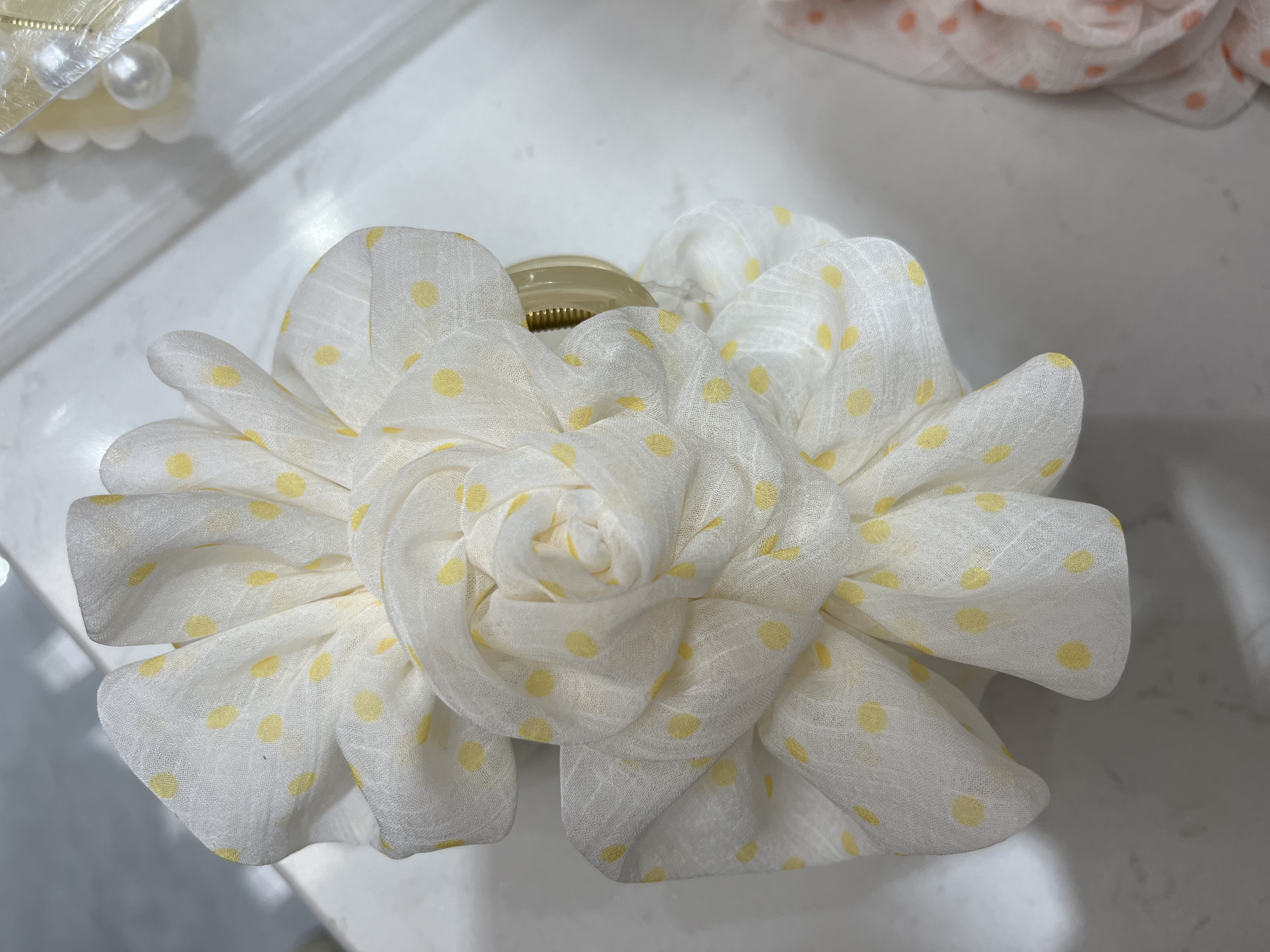 Korean-style fashionable and elegant grabber, handcrafted, 13 cm large grabber details Picture