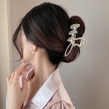 韩国镶钻银杏叶几何发夹新款后脑勺设计感抓夹时尚金属发抓发饰女