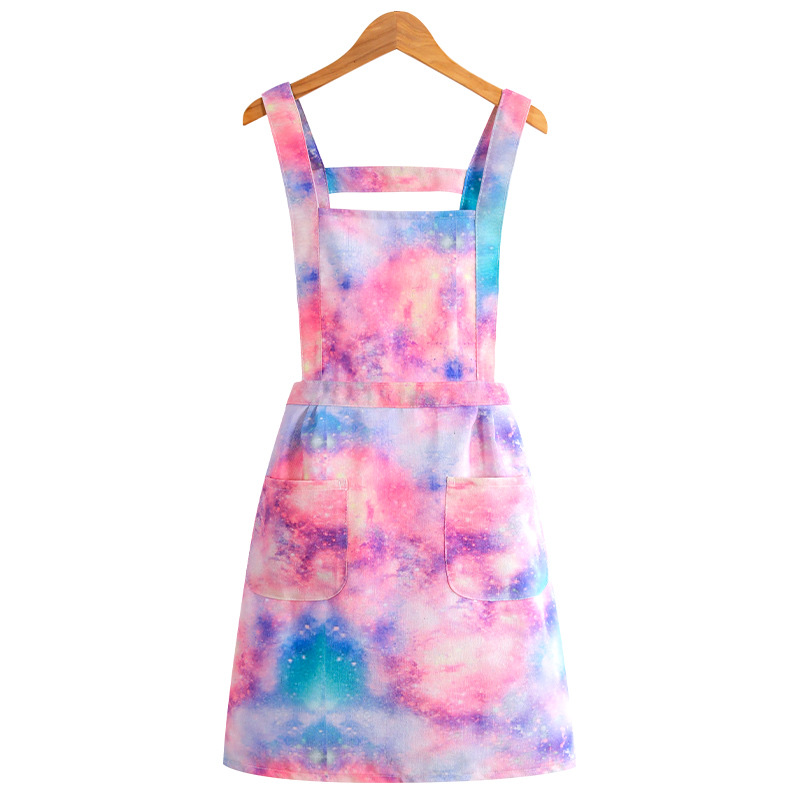 The 2022 new style of apron is a popular summer thin, stylish, cute and durable work uniform for women's dining Application Scenario
