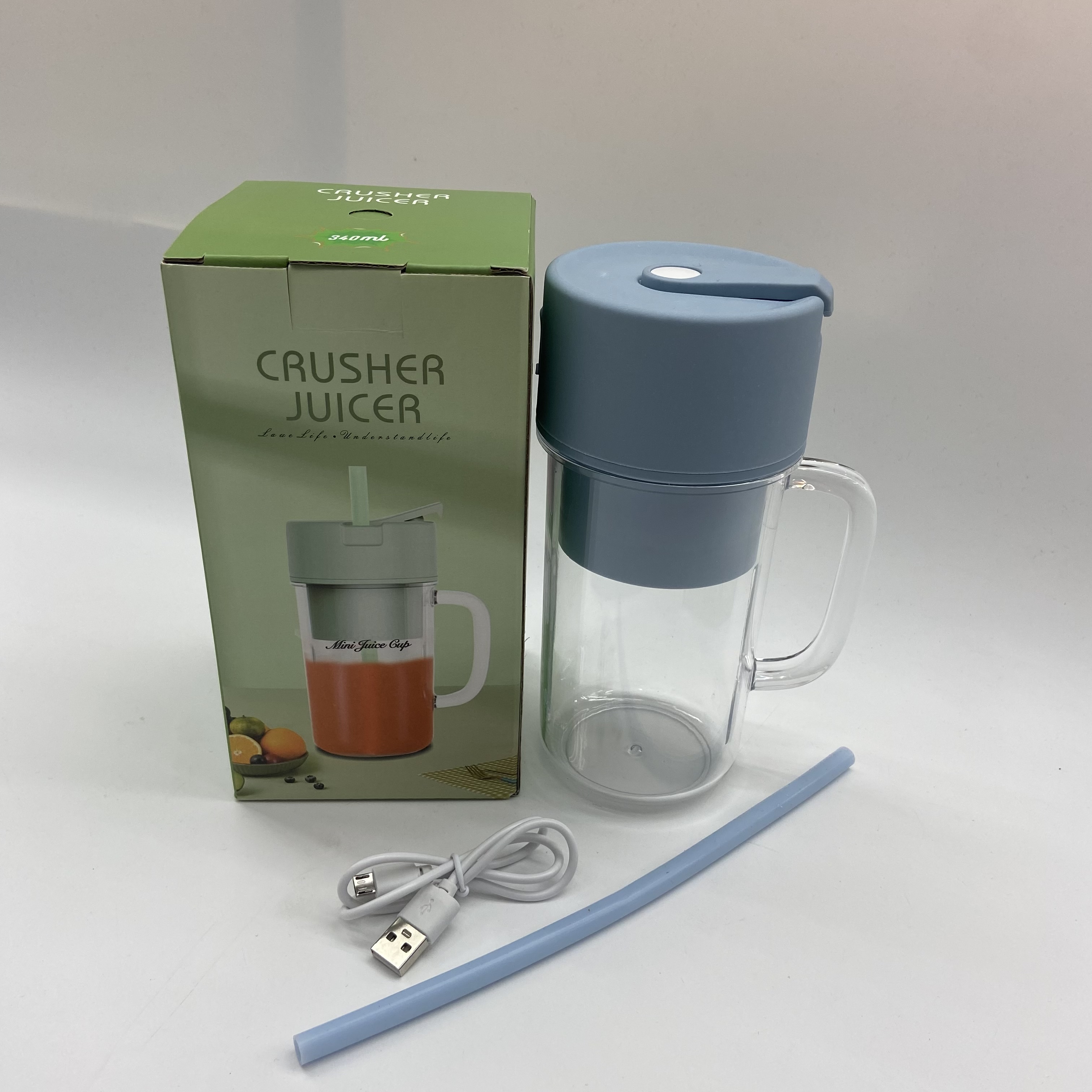 Small portable juicer, electric mini juicer, fruit juice milkshake blender