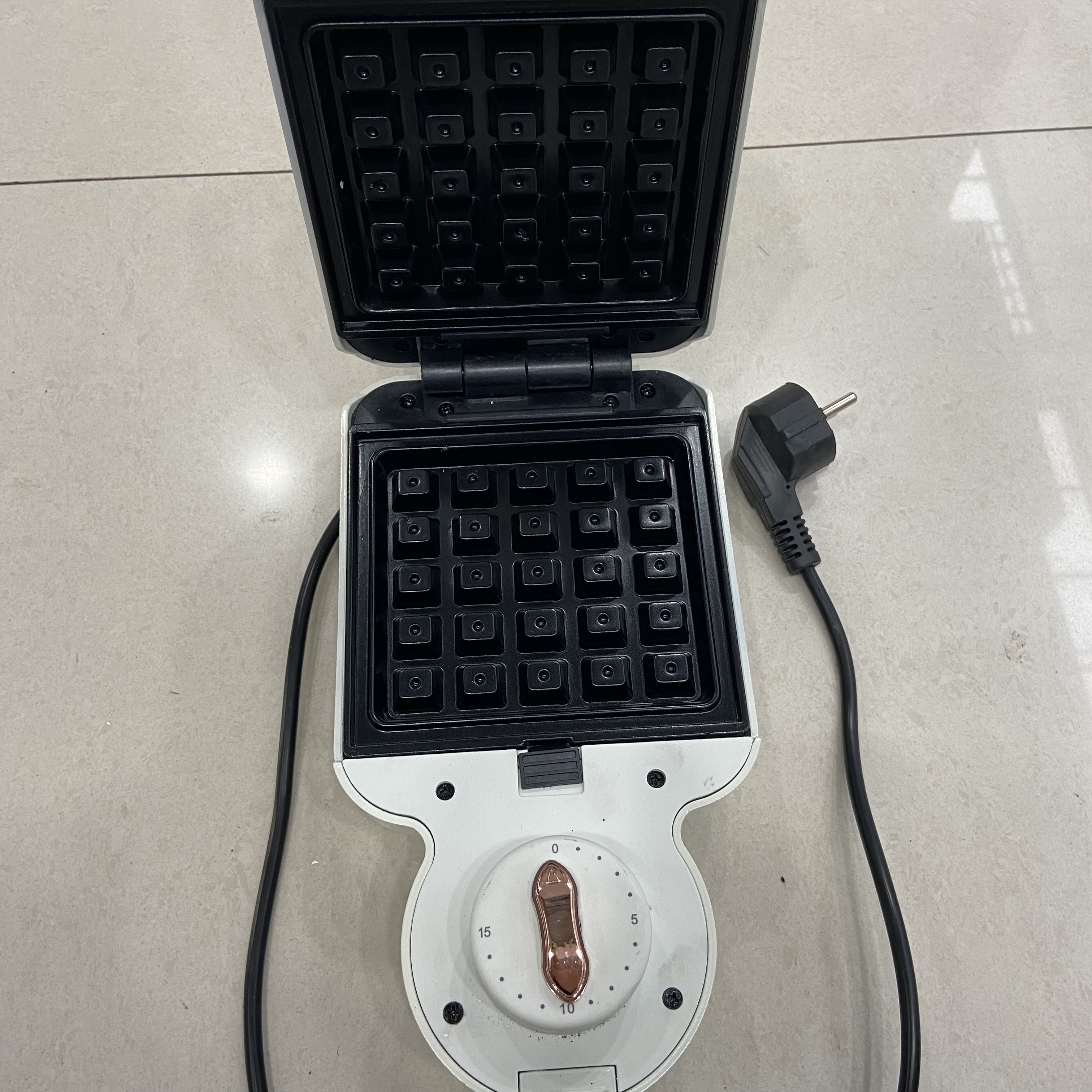 面包机、馒头机实物图