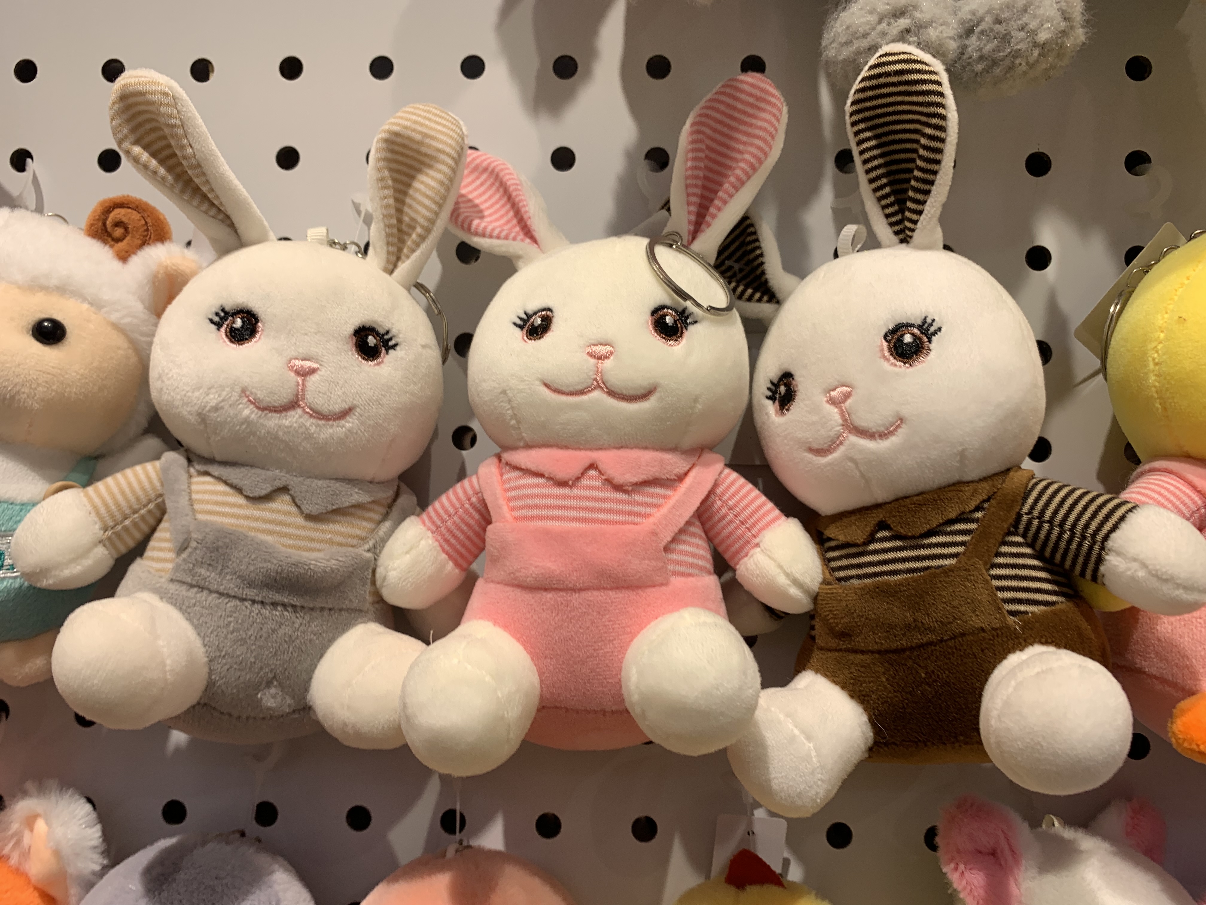 Plush pendant, four-sided spring hanging feet, radish keychain, rabbit milk tea cup, grabber, Douyin live streaming, Amazon cross-border factory Specification image