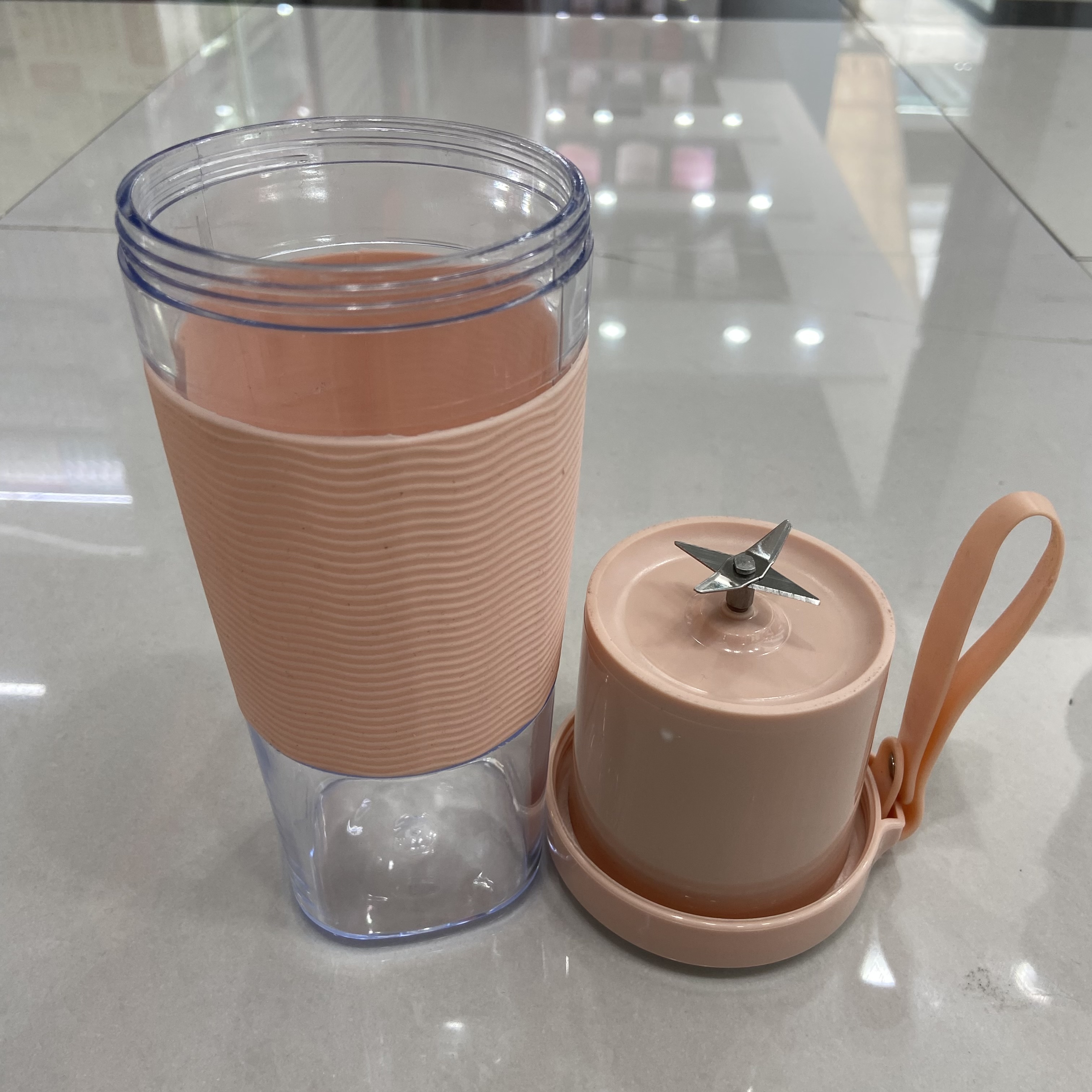 Home kitchen multi-functional portable mini version fruit juicer, rechargeable juice cup, electric juice cup Specification image