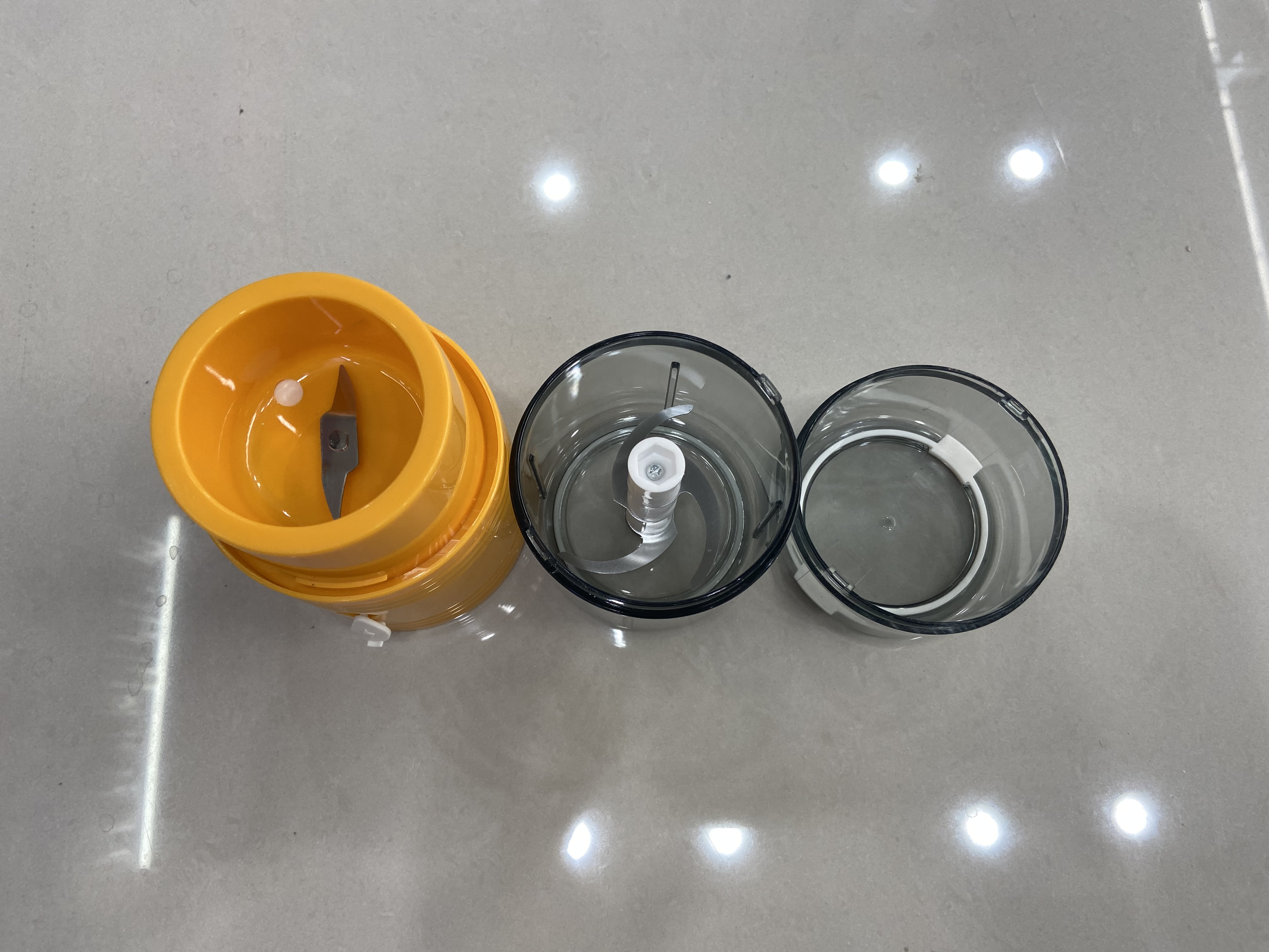 Handheld electric fruit cooking cup, household charging cooking cup Application Scenario