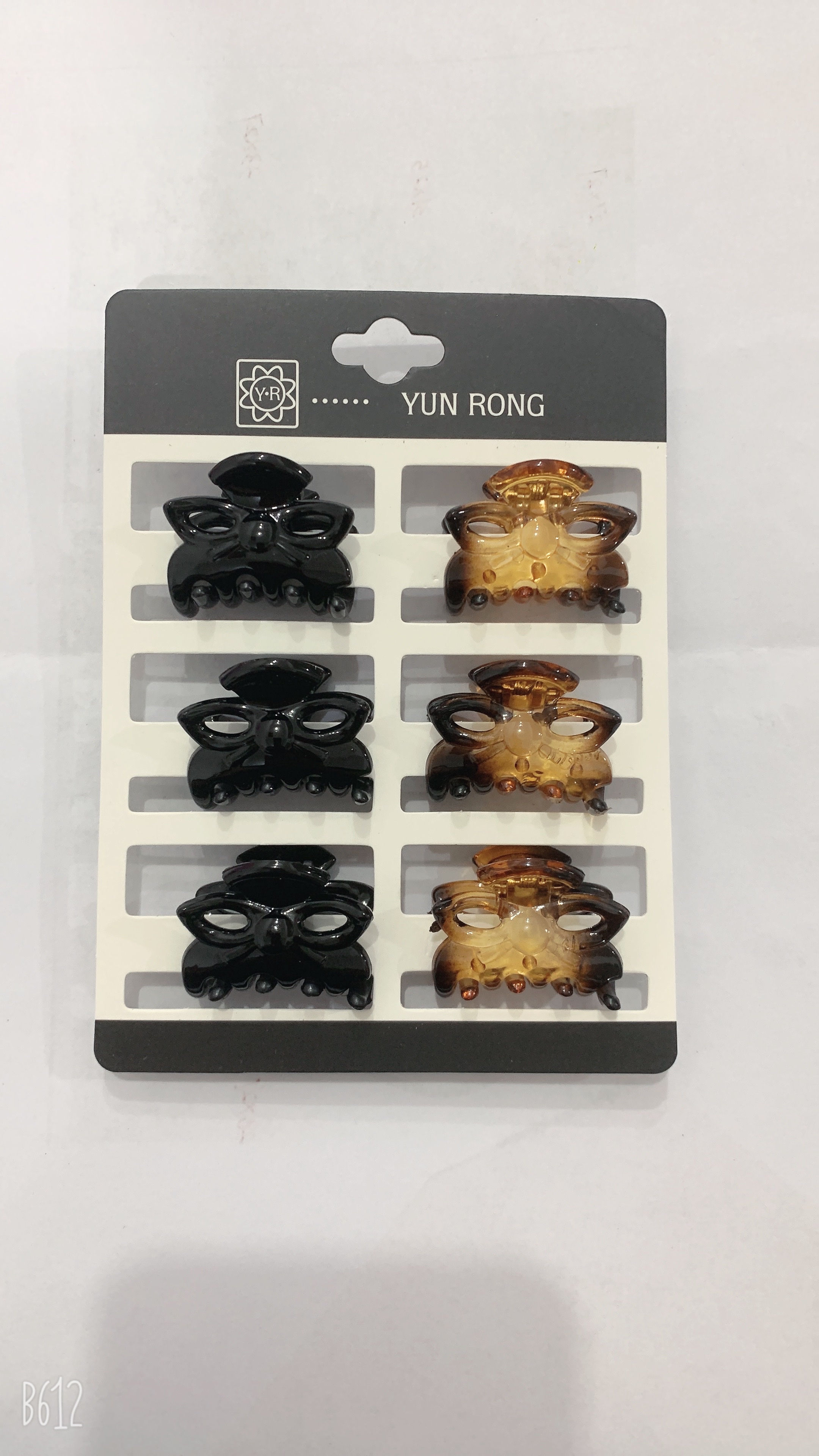 六只一卡3 4公分小爪子