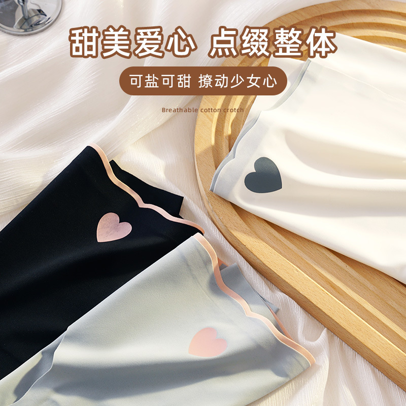 女士三角裤实物图