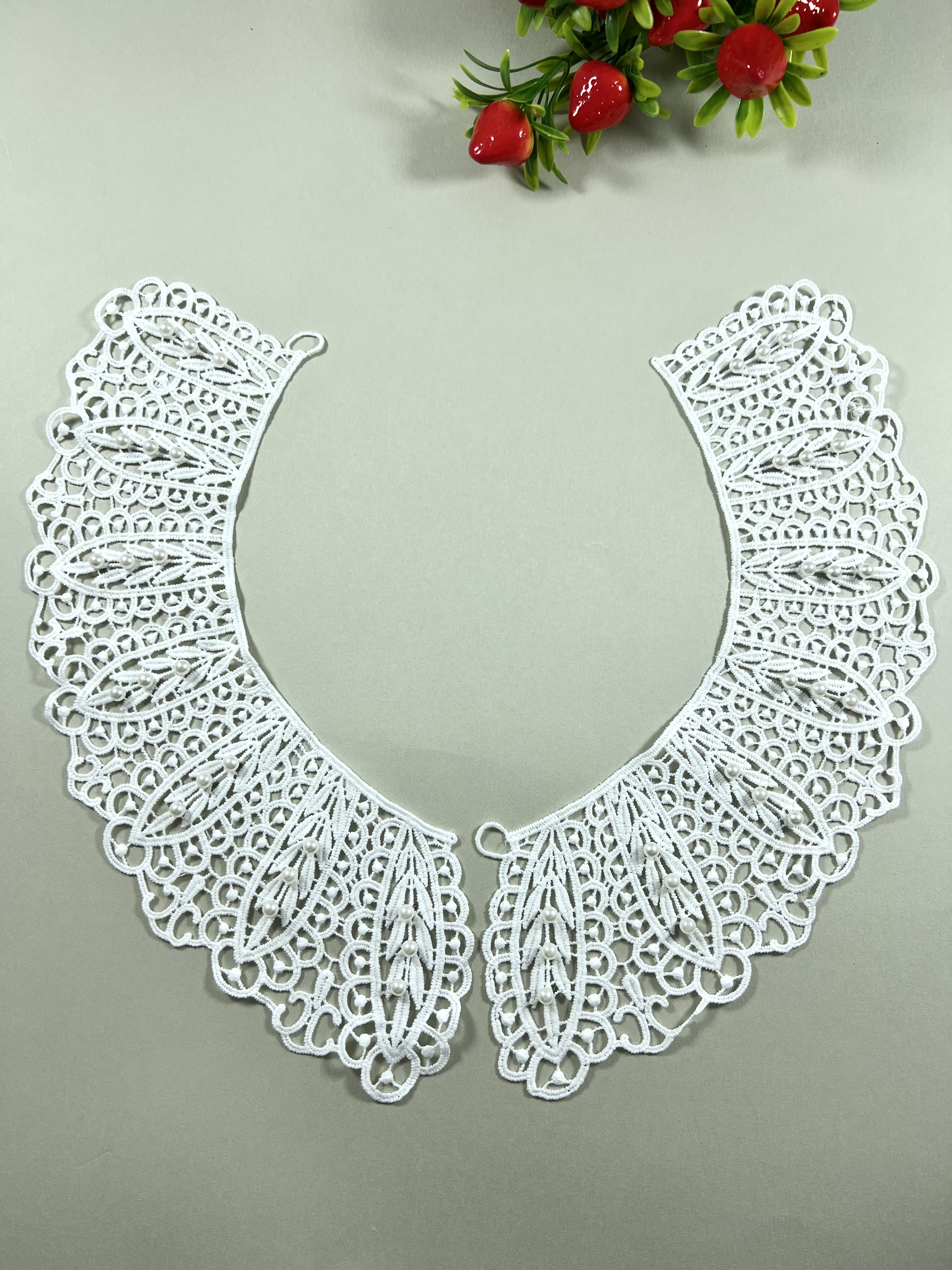 New handcrafted beaded floral patterns in stock Application Scenario