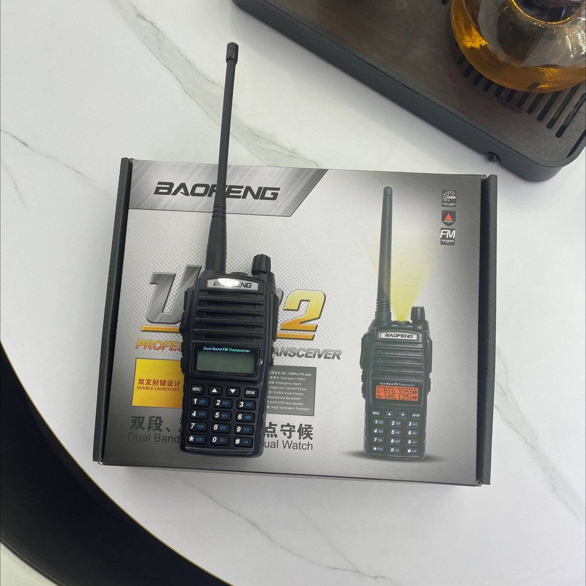Baofeng UV-82 Walkie-talkie BF UV-82 details Picture