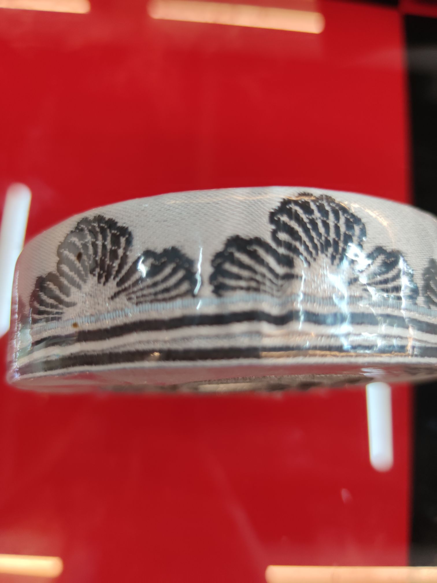 Factory direct sales, wholesale and retail of high-end non-woven fabric embroidery lace from Yiwu