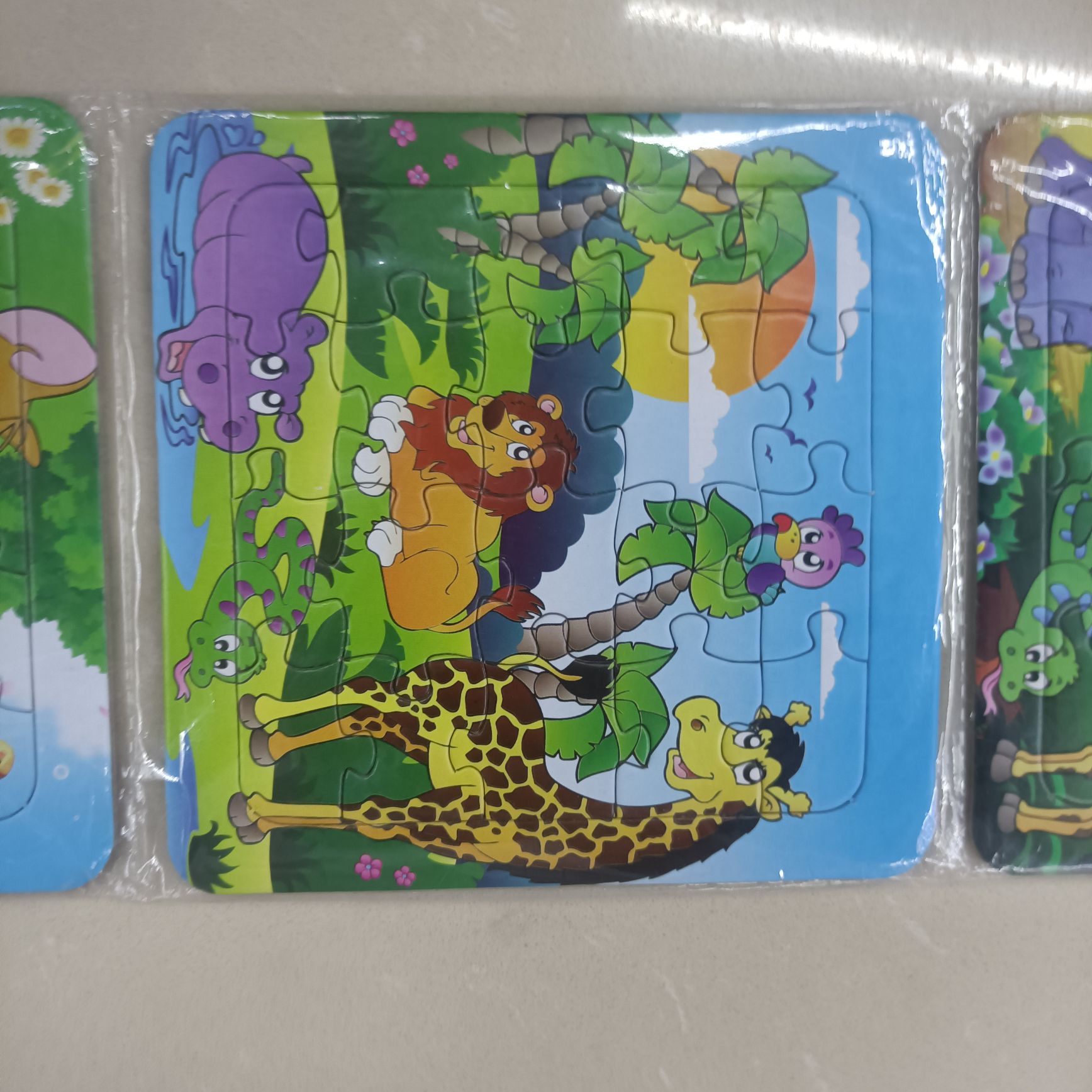 Three-piece jigsaw puzzle 14*14 details Picture