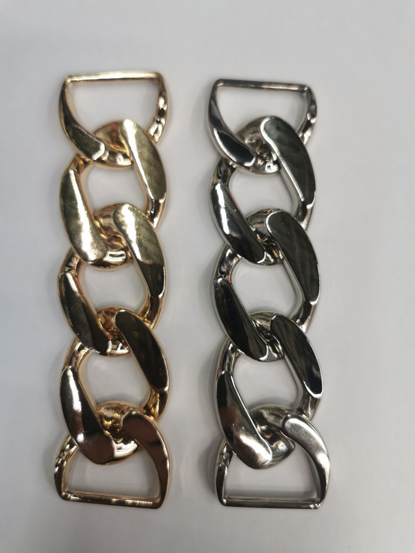 Auxiliary materials, decorative buckles