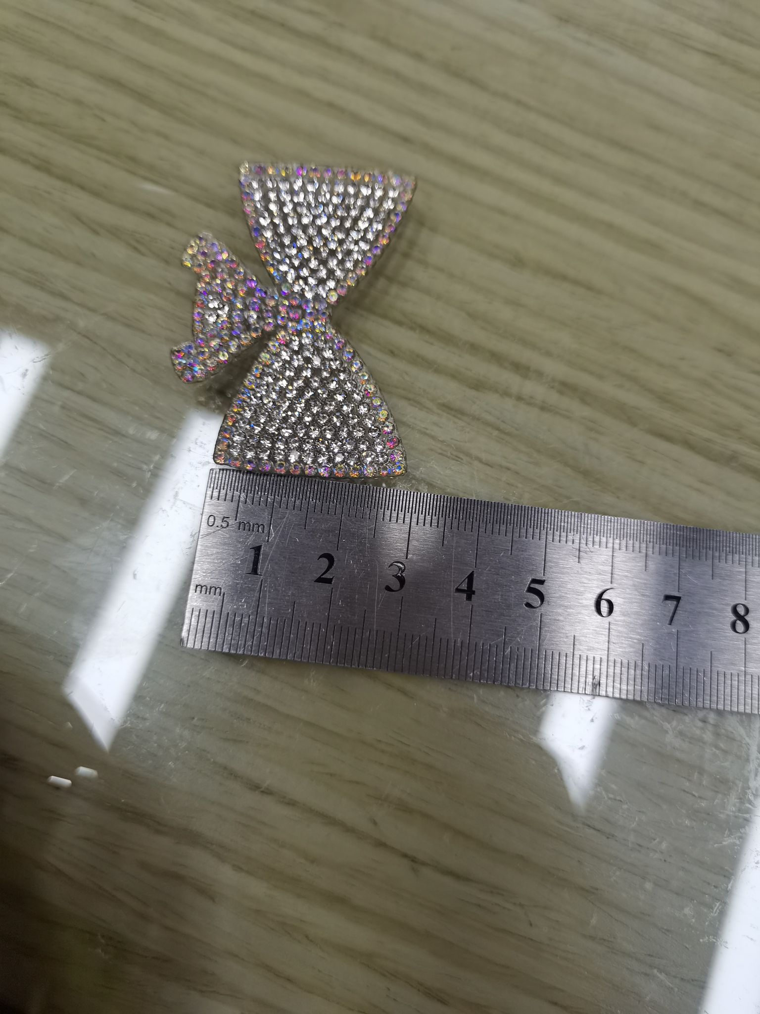 服装箱包鞋子烫钻配饰