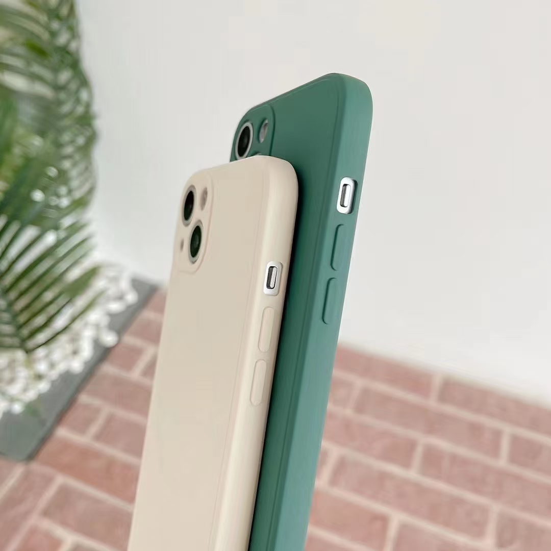 Charging magnetic liquid phone case, phone protective cover Application Scenario