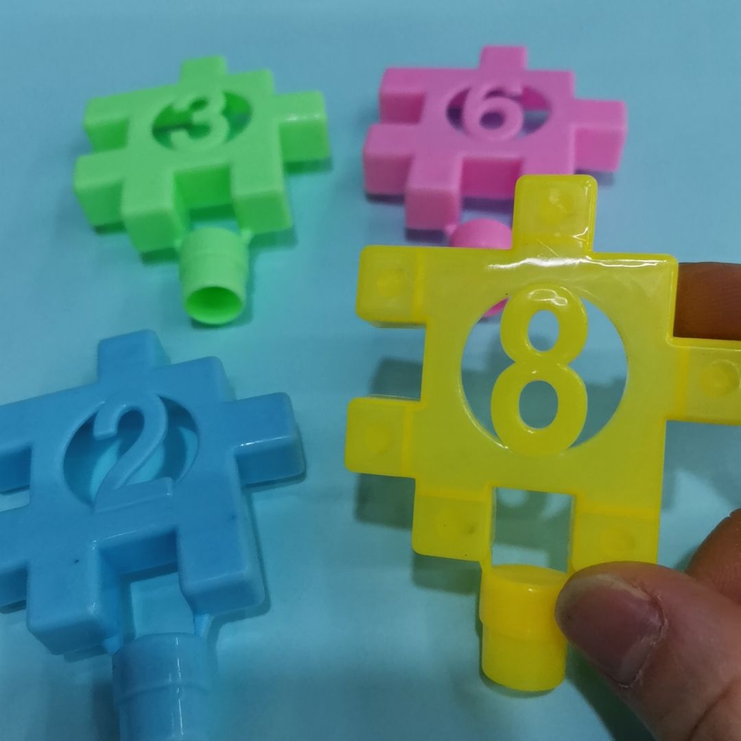 塑料积木拼装玩具幼儿塑料玩具活动运动游戏配件赠品挂件厂家直销批发热销货源充足详情图4