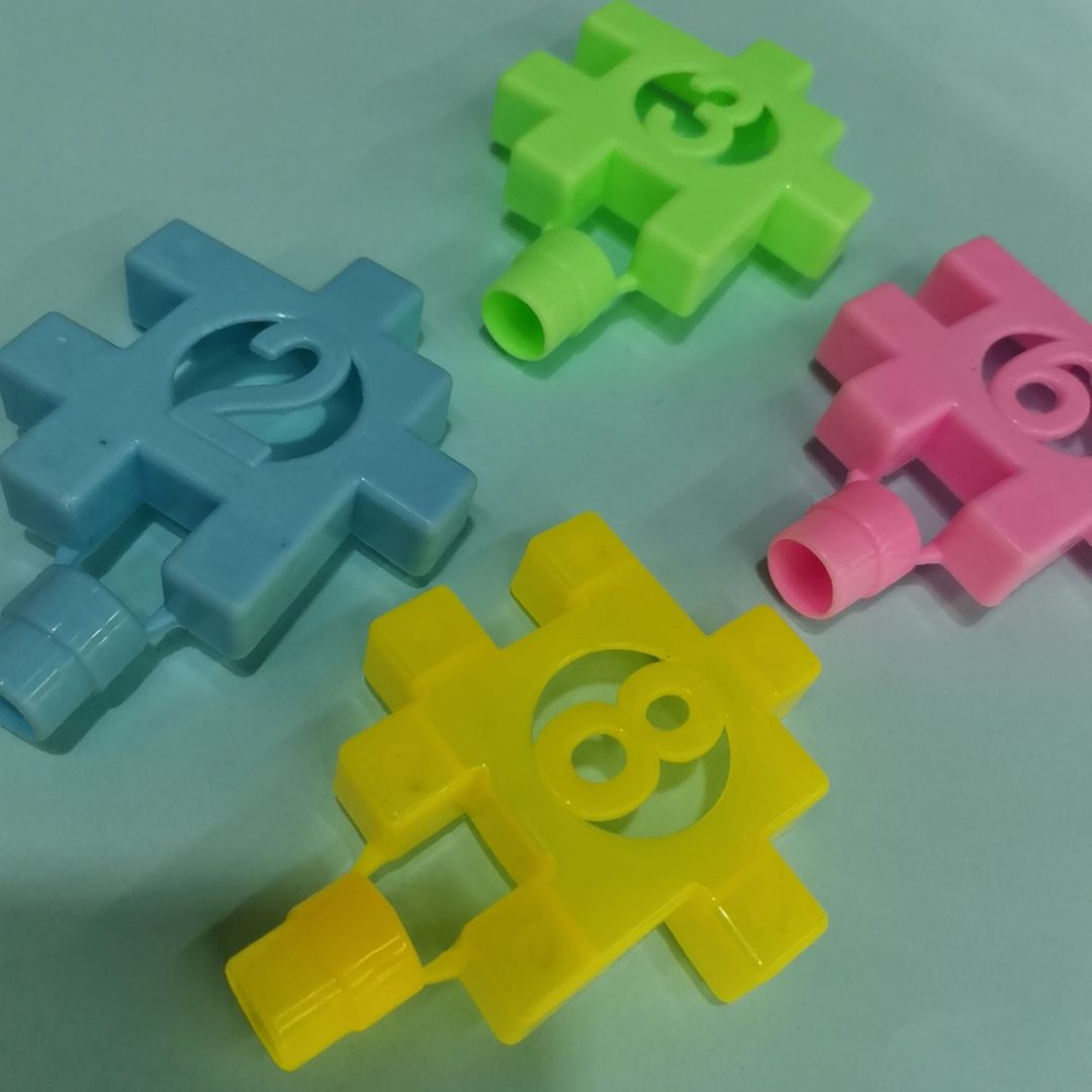 塑料积木拼装玩具幼儿塑料玩具活动运动游戏配件赠品挂件厂家直销批发热销货源充足详情图1