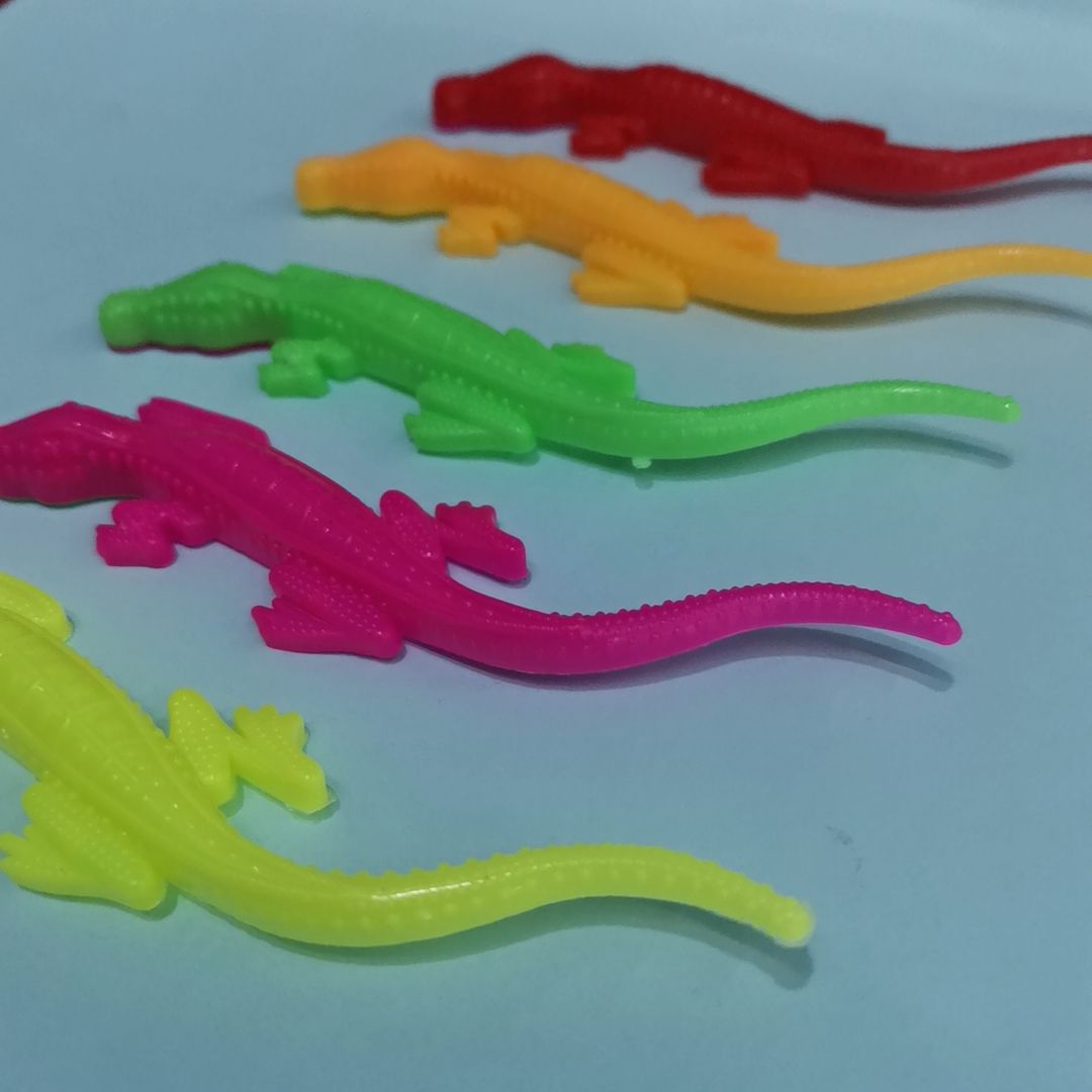 鳄鱼口哨塑料口哨幼儿整蛊玩具赠品配件厂家直销批发热销货源充足详情图3