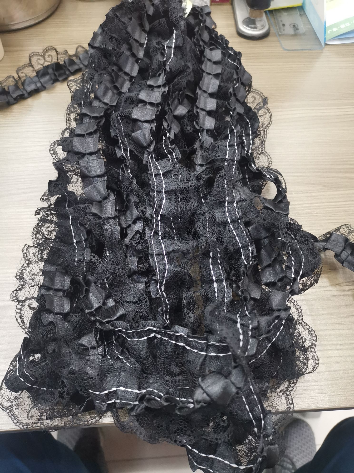 Black ribbon lace trim Specification image