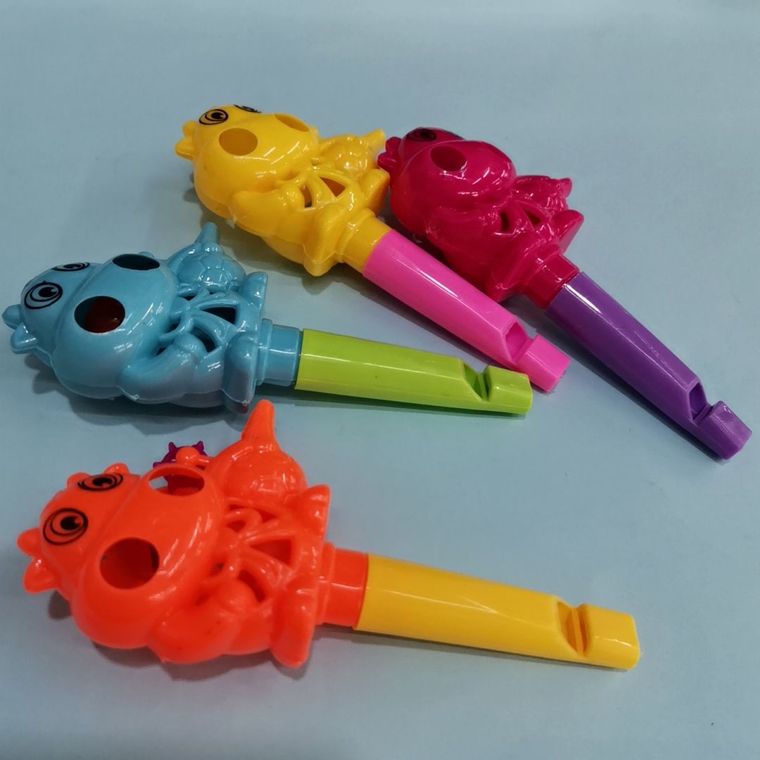 新款小牛摇铃足球吹转口哨幼儿手抓塑料玩具挂板配件赠品厂家直销批发热销货源充足详情图7
