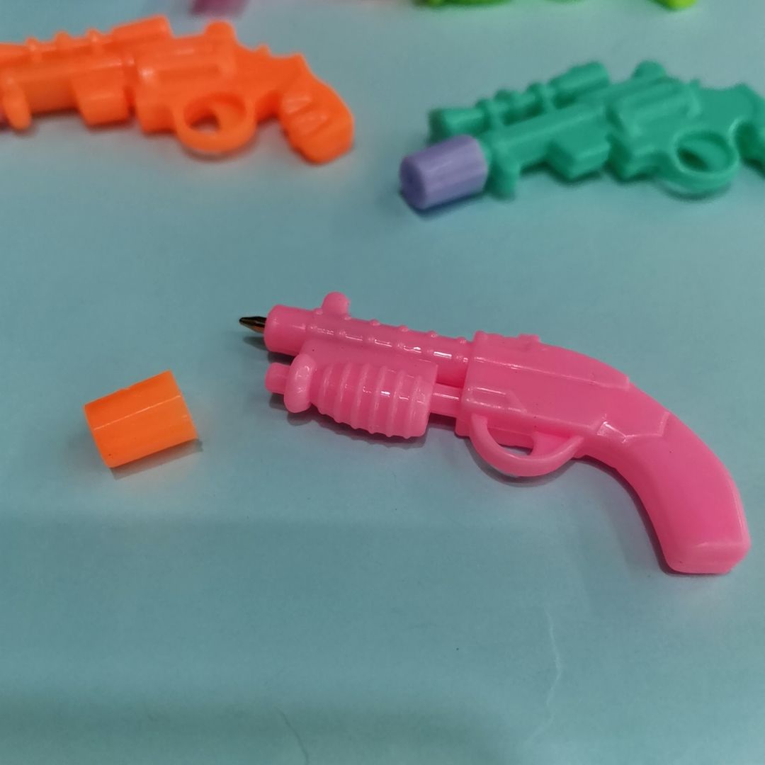新款枪造型笔幼儿文具可爱迷你款混款蛋壳扭蛋货源赠品配件厂家直销批发热销货源充足详情图2