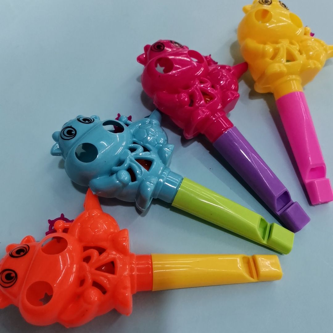 新款小牛摇铃足球吹转口哨幼儿手抓塑料玩具挂板配件赠品厂家直销批发热销货源充足详情图6