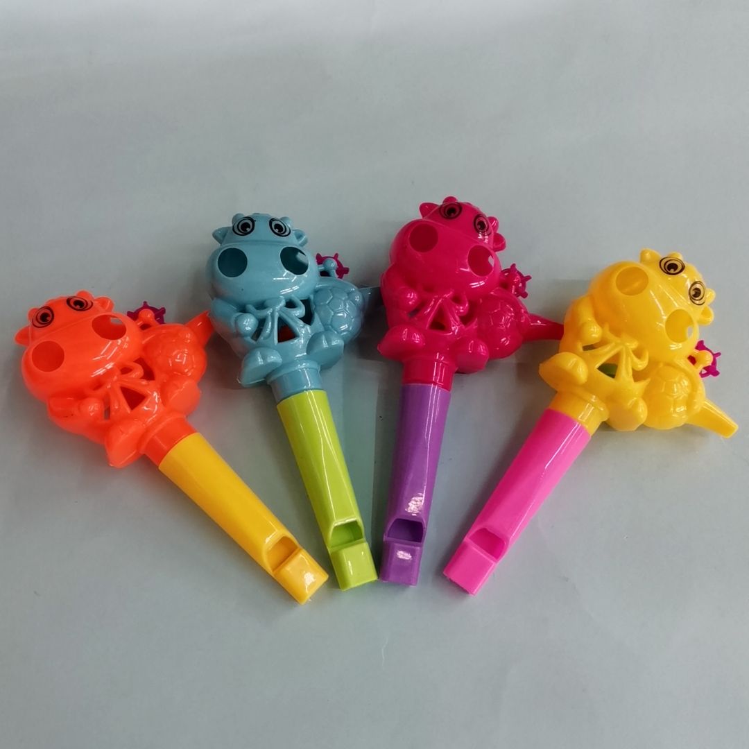 新款小牛摇铃足球吹转口哨幼儿手抓塑料玩具挂板配件赠品厂家直销批发热销货源充足详情图4