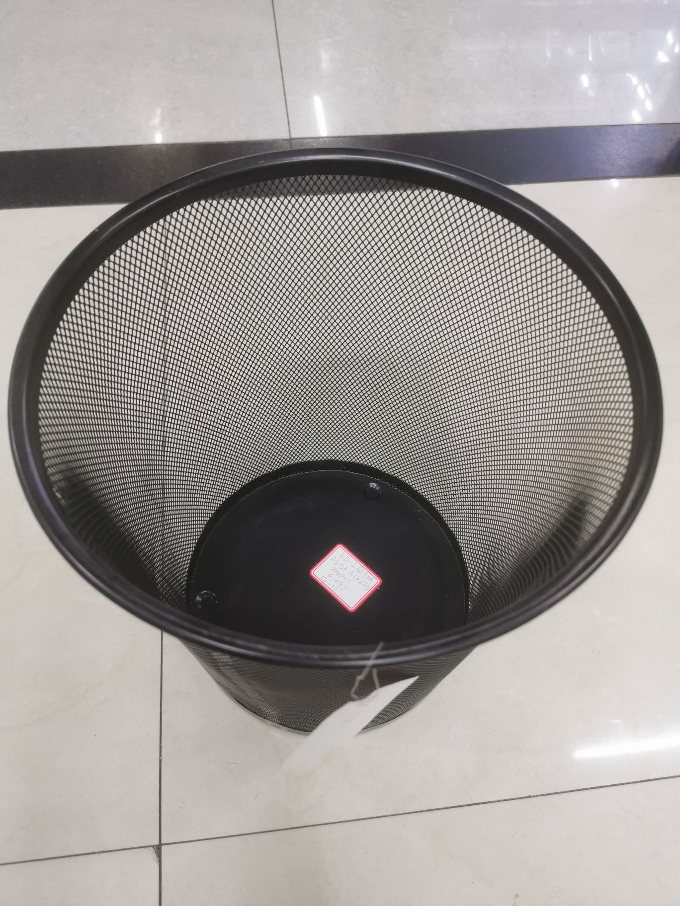 铁网垃圾桶细节图