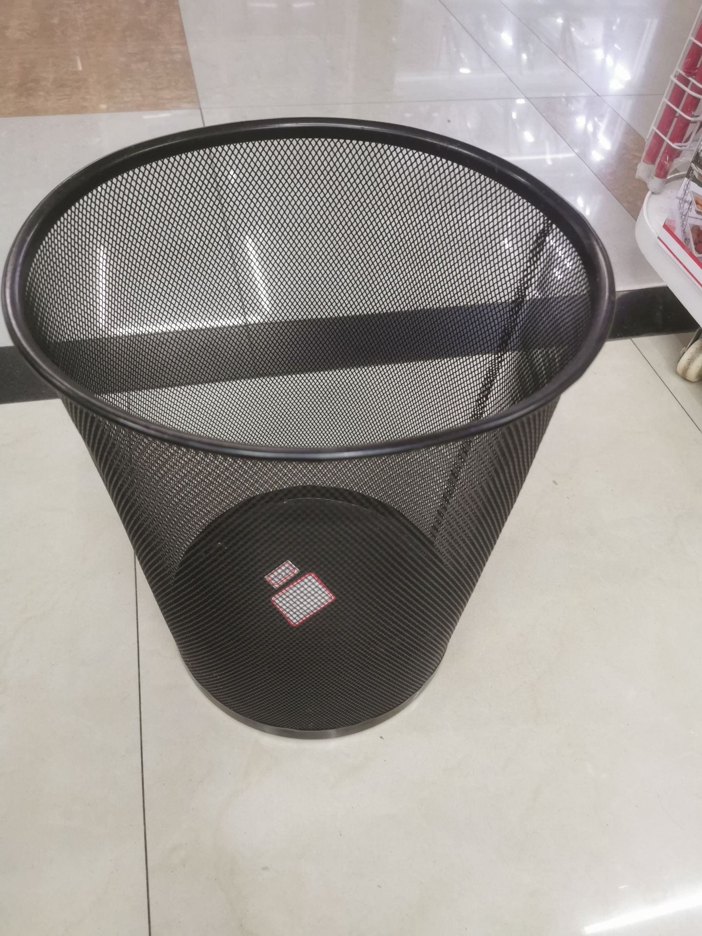 铁网垃圾桶细节图