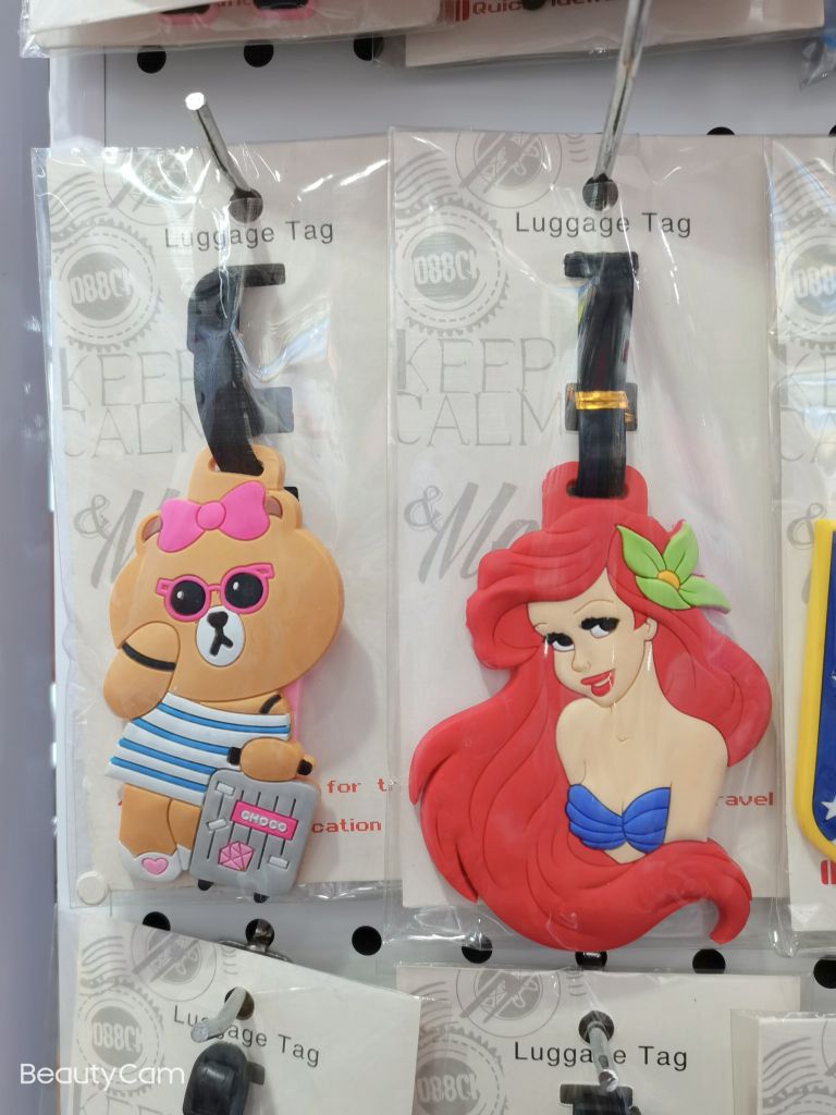 Children's cartoon luggage tags, pvc soft rubber key chain accessories, fridge magnet accessories Specification image