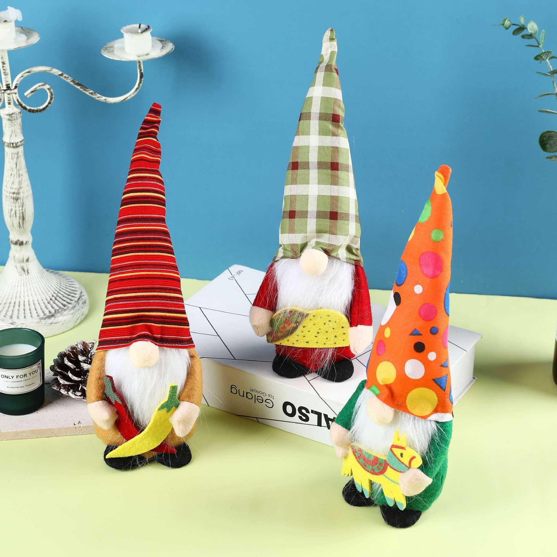 新款跨境墨西哥狂欢节无脸老人装饰摆件鲁道夫辣椒卷饼木马布娃娃