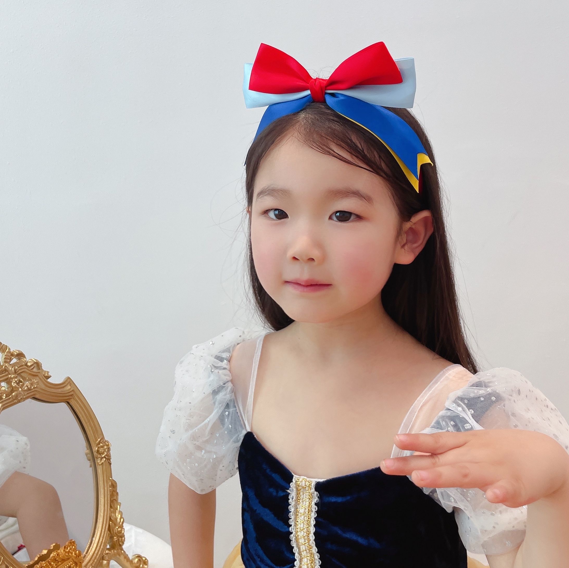 Snow White - Double Knot swallow-tail fork Headband Item Picture