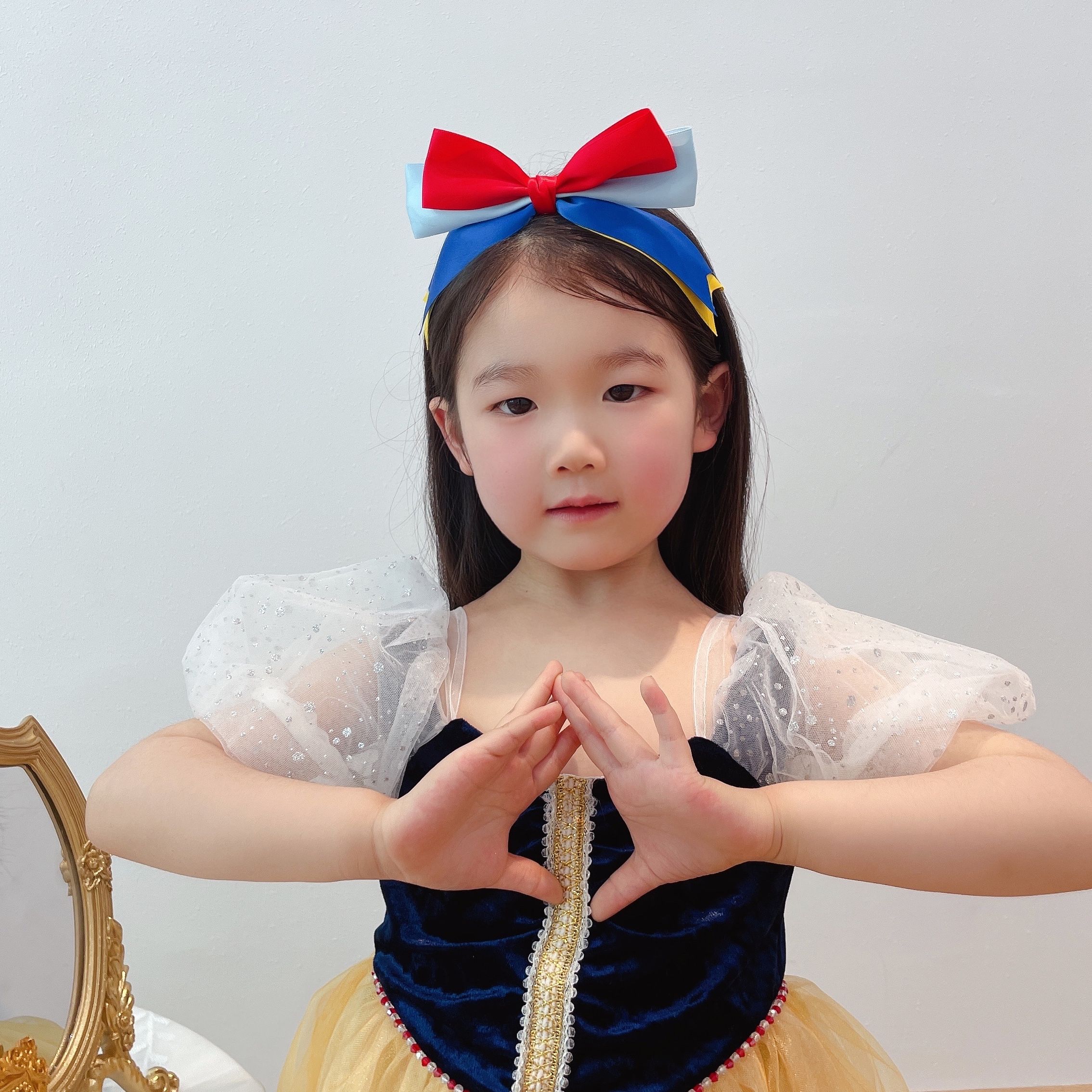 Snow White - Double Knot swallow-tail fork Headband details Picture