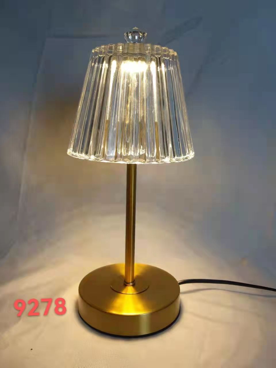 European-style crystal night light table lamp Item Picture