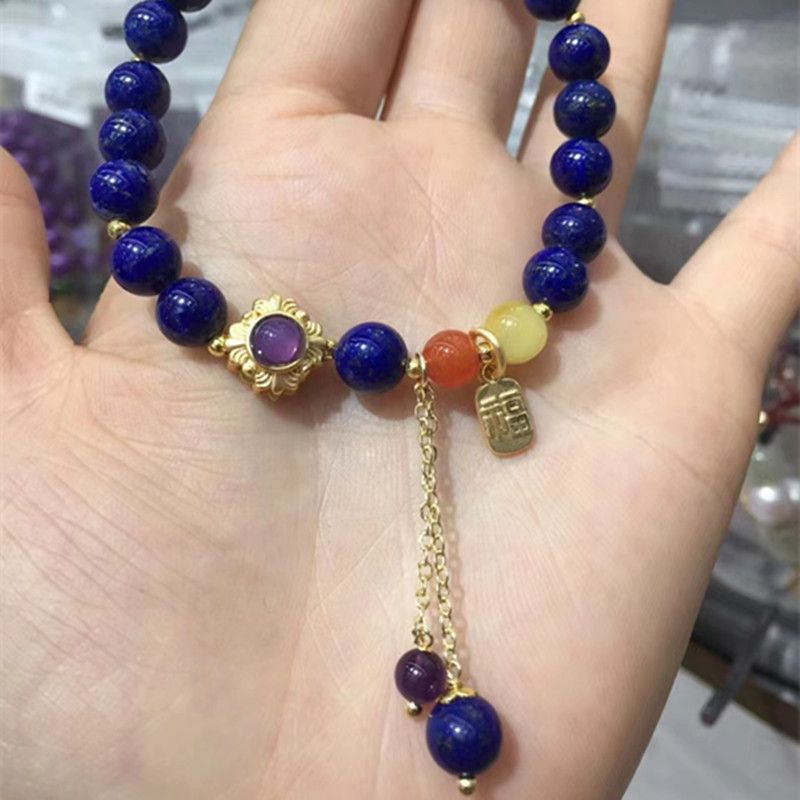 The surface of the bright crystal jewelry natural lapis lazuli bracelet is smooth and fine Application Scenario