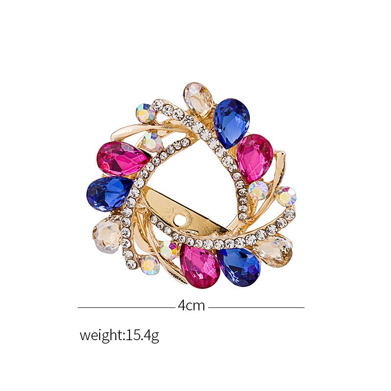 Luxurious crystal glass brooch from Japan and South Korea, creative retro geometric triangular flower silk scarf brooch, brooch and knot Specification image