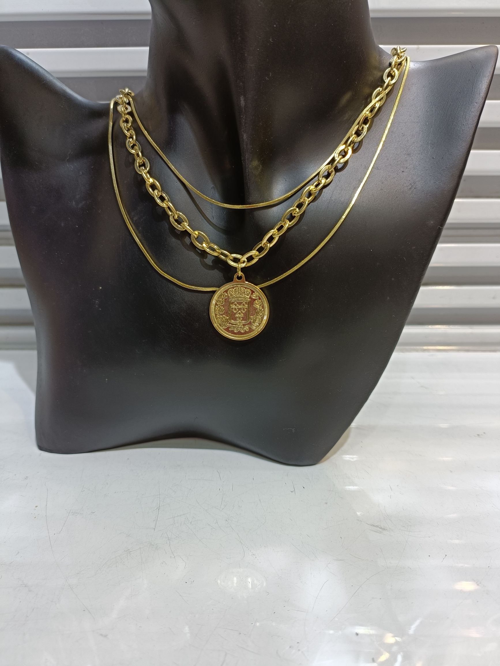 Necklaces, popular collarbone chains