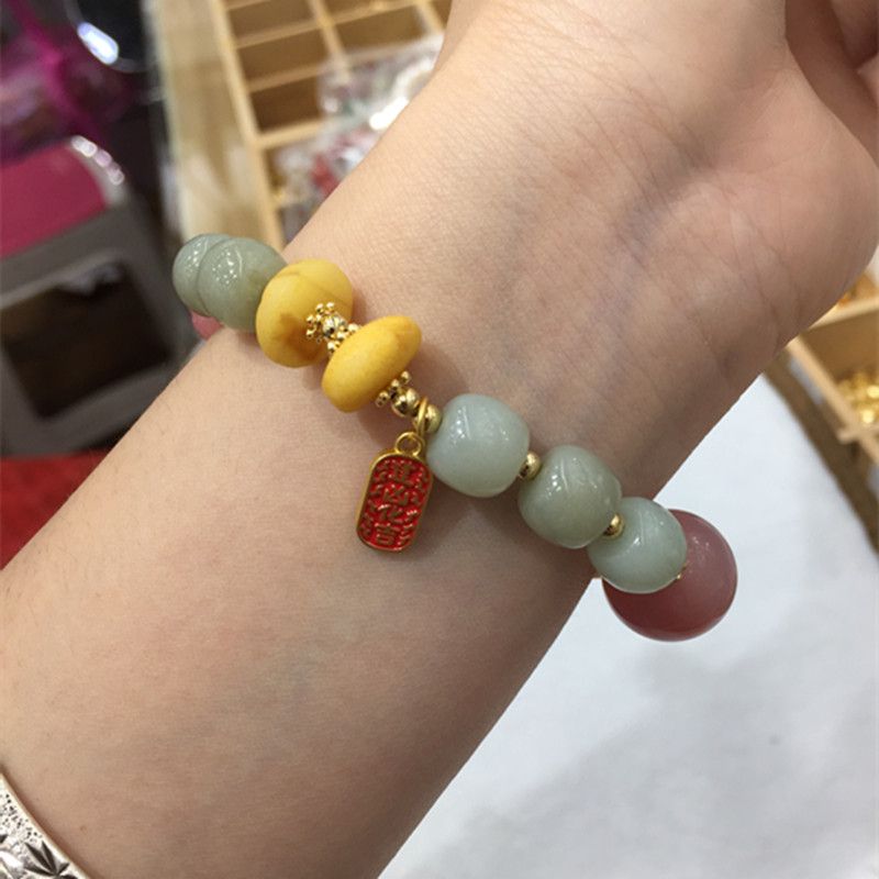 The bright crystal jewelry natural multi-treasure bracelet has vivid colors and abundant water content Specification image