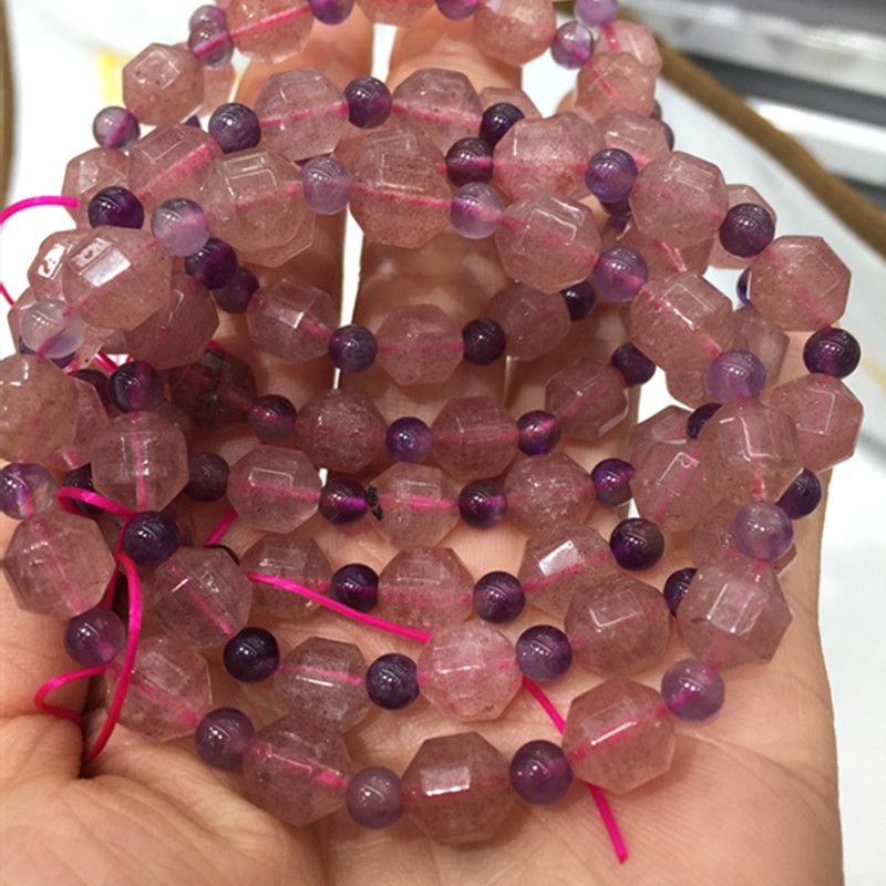The natural amethyst strawberry crystal cut bracelet of the bright crystal jewelry has vivid colors Application Scenario