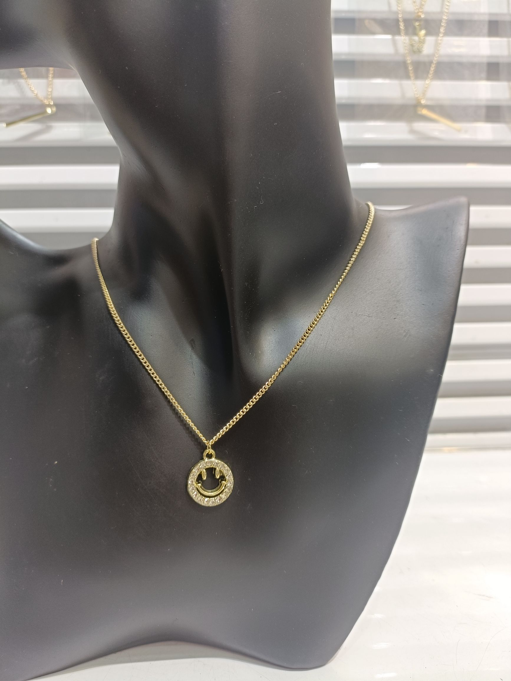Smiling collarbone chain, necklace