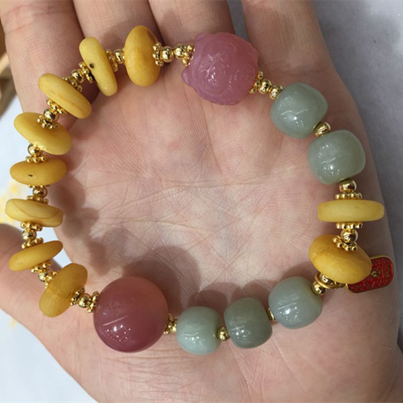 The bright crystal jewelry natural multi-treasure bracelet has vivid colors and abundant water content Item Picture