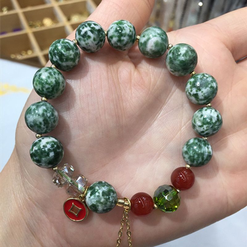 The surface of the Liangcaijing jewelry natural Hetian jade bracelet is smooth and fine details Picture
