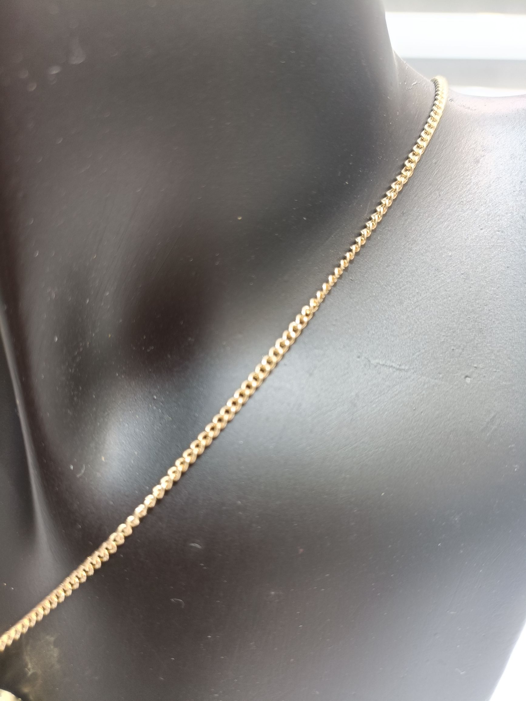 Smiling collarbone chain, necklace detail image 3
