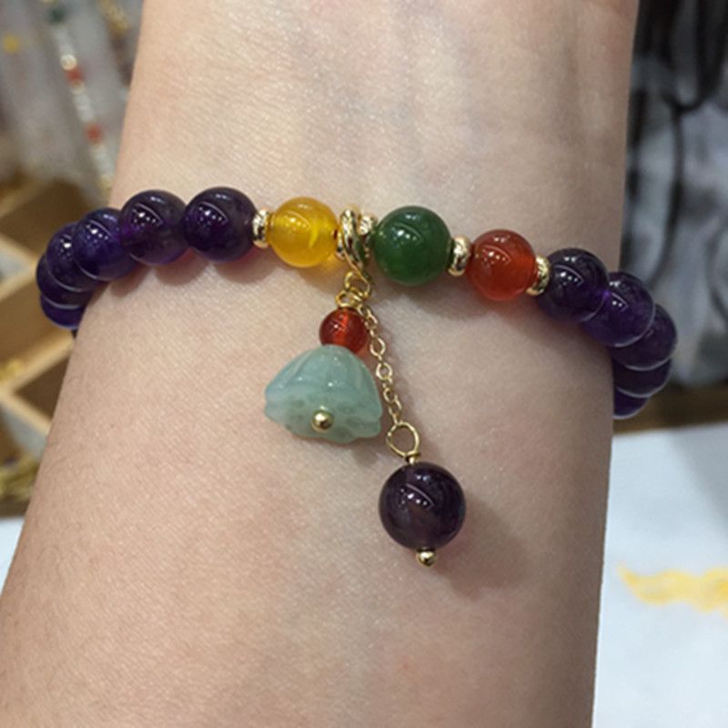 The surface of the bright crystal jewelry natural amethyst bracelet is smooth and glossy Application Scenario