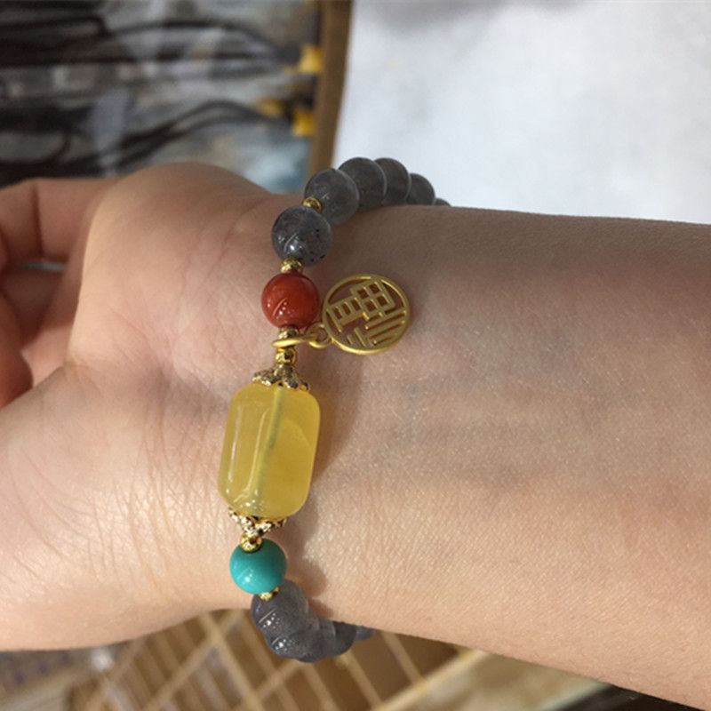 Bright crystal jewelry, natural grey moonlight amber, "Fu" character pendant bracelet Application Scenario