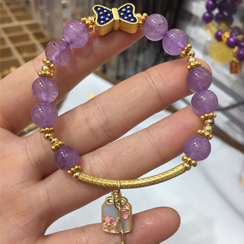 The bright crystal jewelry natural amethyst bracelet has vivid colors and abundant water content