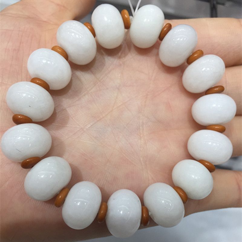 The Liangcai Jing jewelry natural Hetian white jade abacus bead bracelet has sufficient water head and a smooth and fine surface Specification image