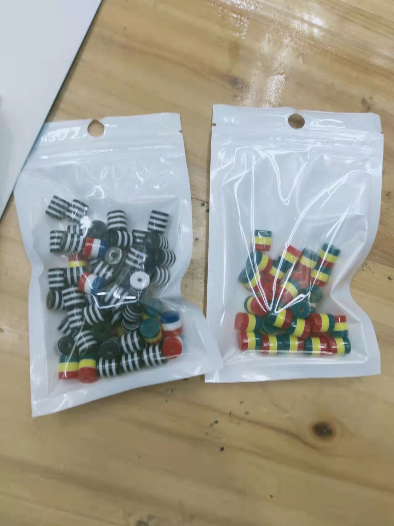 Resin colored striped barrel cylindrical beads, loose beads, children's beads, DIY handmade necklaces, bracelets, headwear and accessories, European, American, African and Middle Eastern fashion elements Item Picture