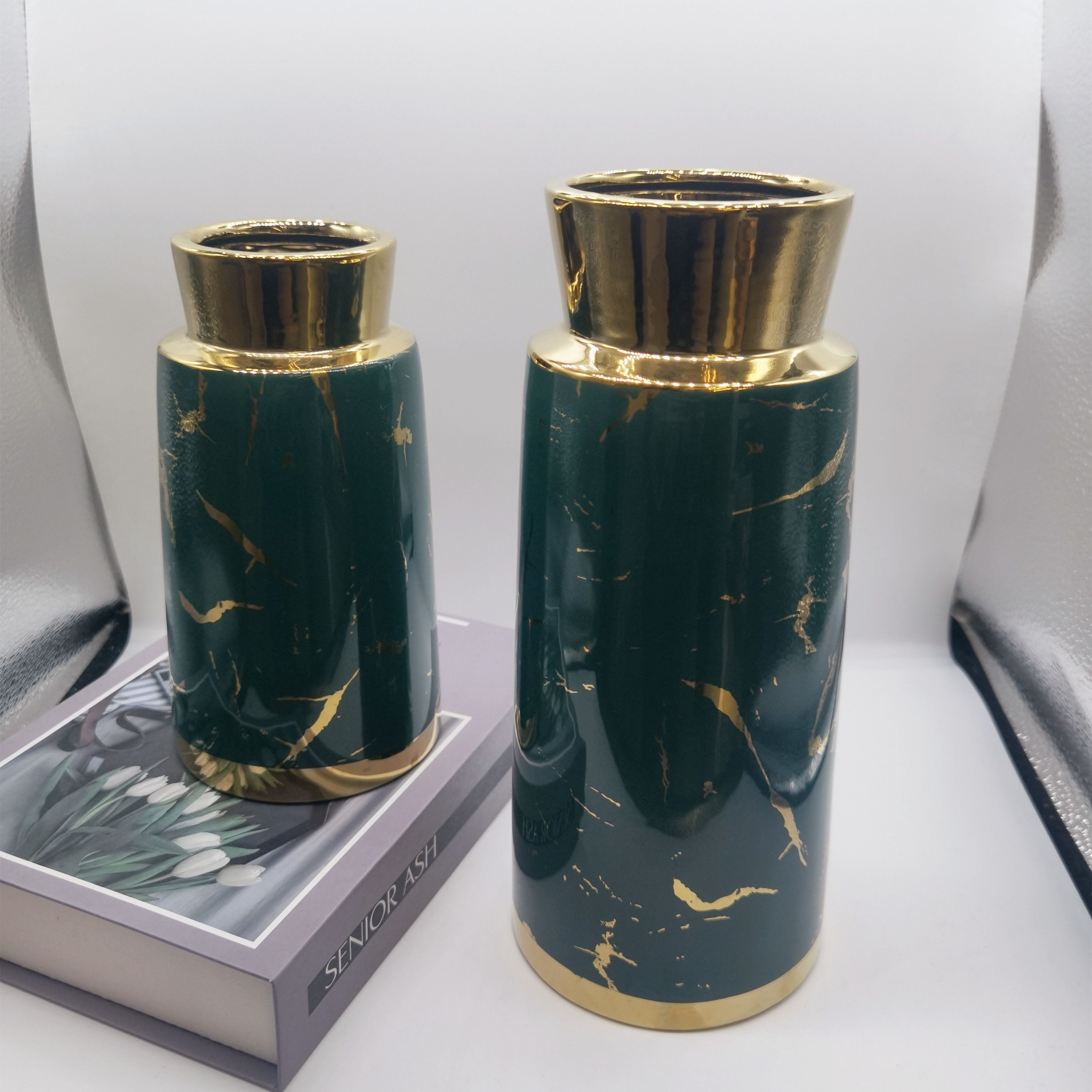 New ceramic electroplated gold vase, home decoration item, wedding and hotel soft furnishing handicraft, living room dining table decoration cabinet, entrance hall flower arrangement, small vase Specification image