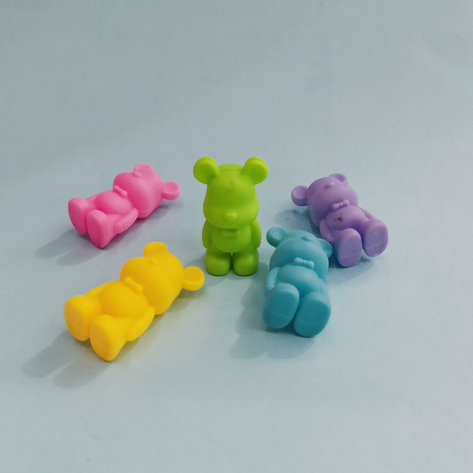新款无印刷小熊呆萌可爱休闲马卡龙色扭蛋挂板货源赠品配件厂家详情图7