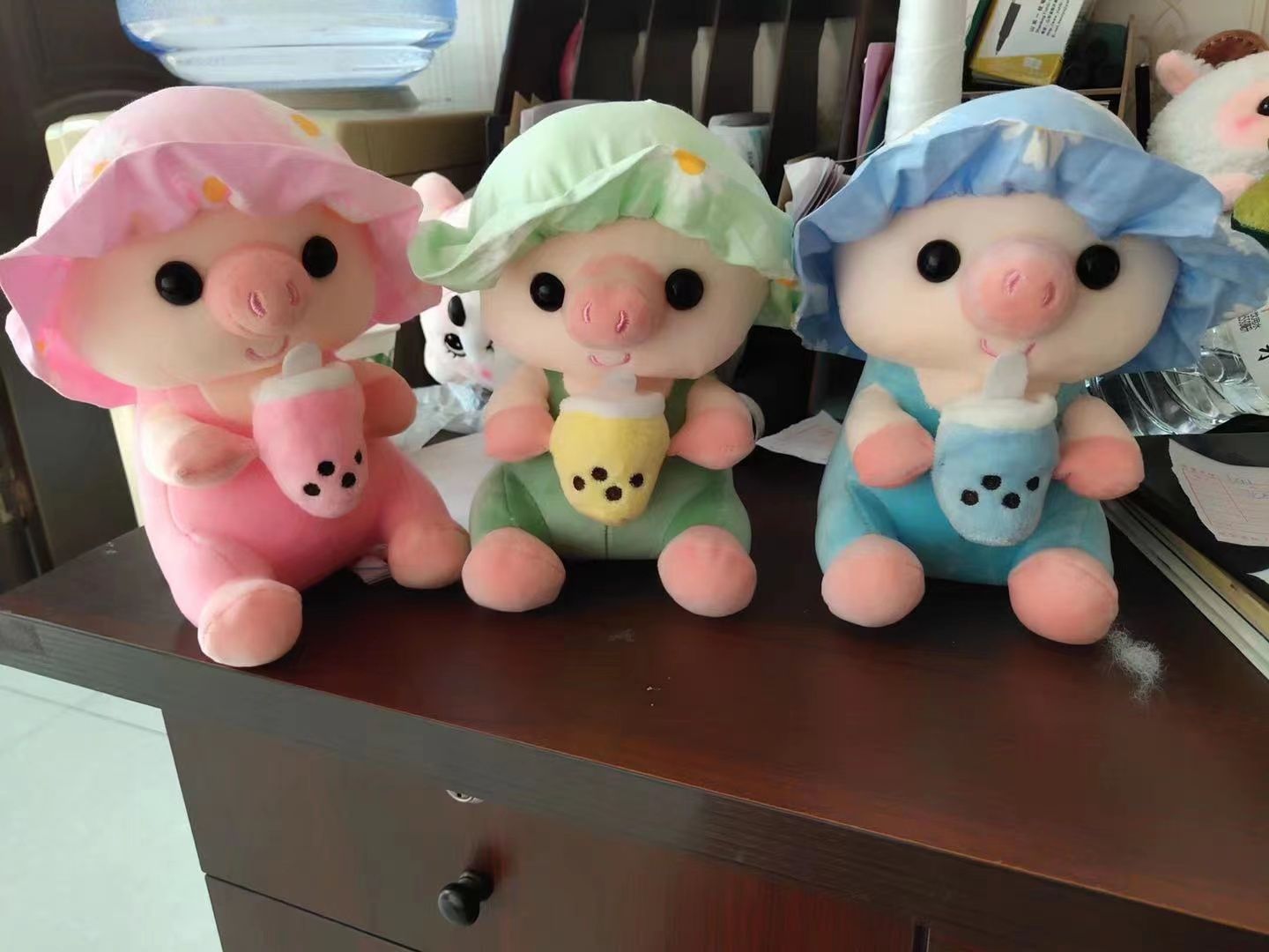 A variety of exquisite 8-inch plush toys featuring dinosaurs, rabbits, pigs, dogs, pandas, penguins, elephants and unicorns details Picture