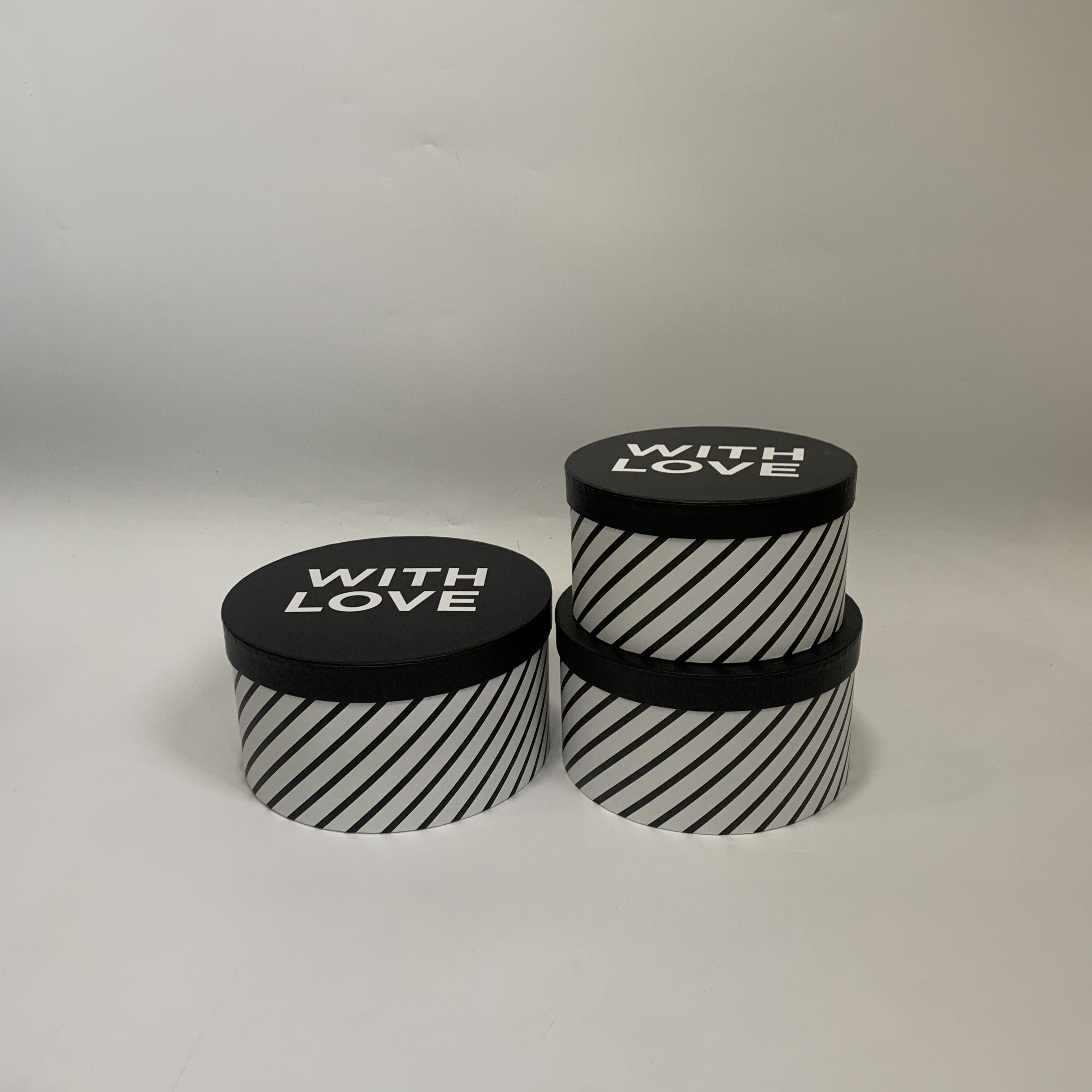 Vina's fashionable and simple round gift box packaging box, round diagonal flower bucket, three-piece set, fresh flower gift box, flower box, and souvenir gift box details Picture